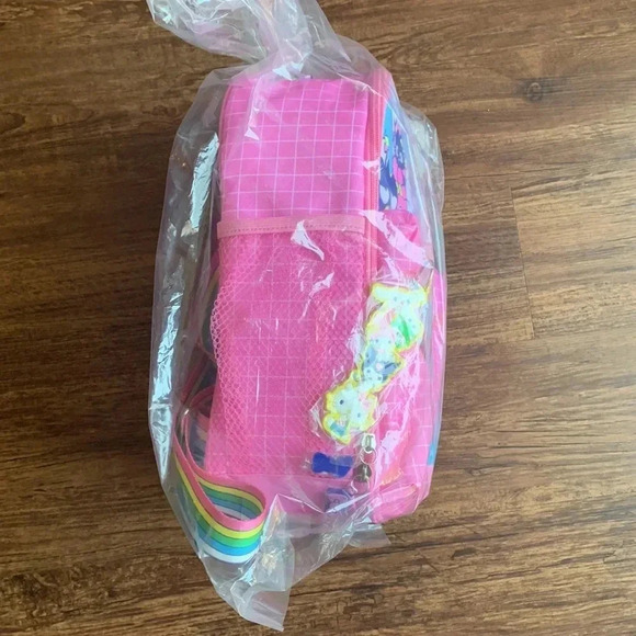 Hello Kitty x Igloo 12-Can Backpack Insulated Cooler NWT - Picture 6 of 14